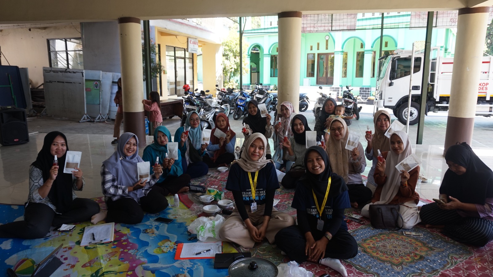Sosialisasi Pembuatan Hand Sanitizer dan Masker Be&hellip;